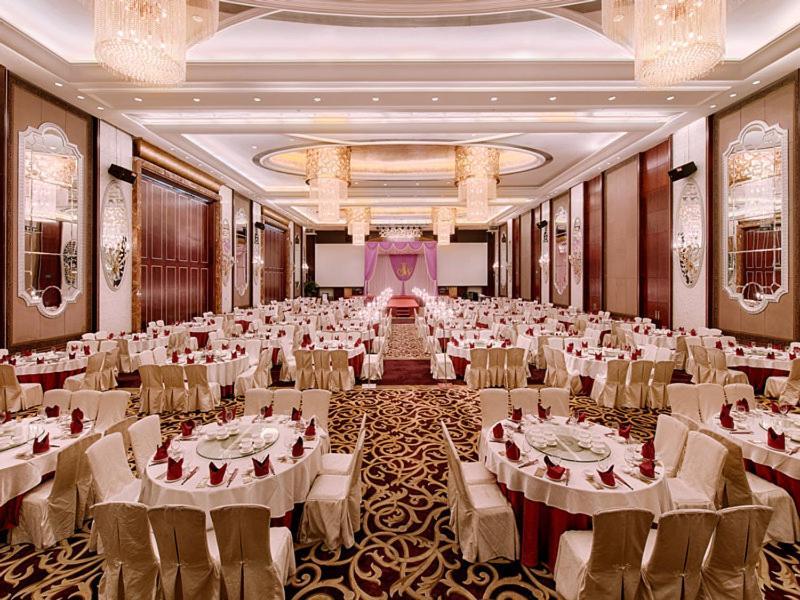 Vienna Hotel Shenzhen Exibition Center ภายนอก รูปภาพ